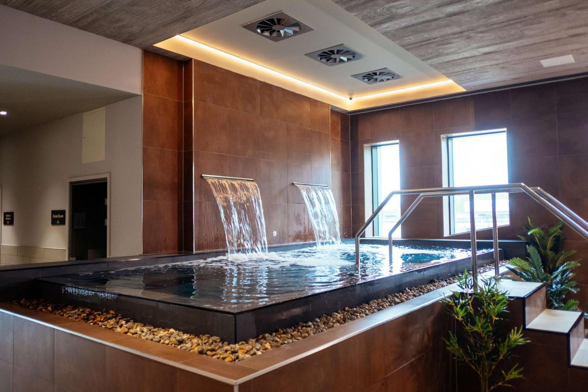Ixora Hotel & Spa 콘위 외부 사진